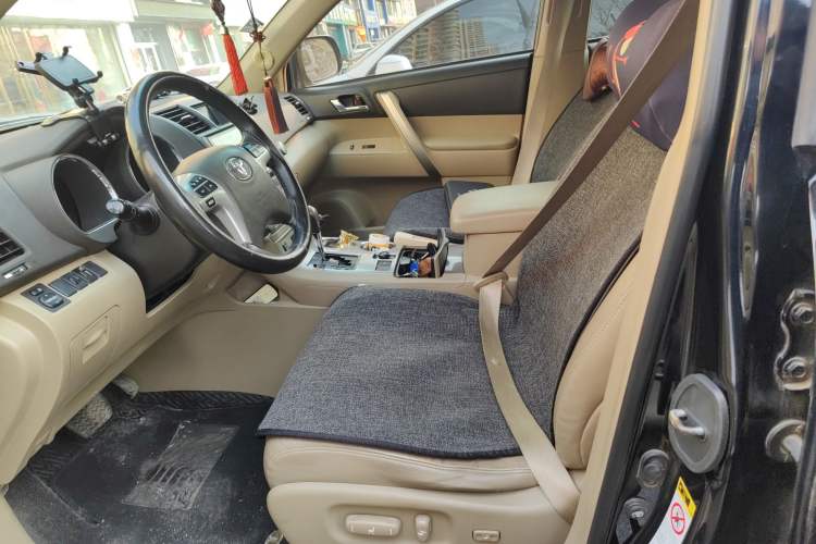 Used Toyota Highlander 2012 2.7L Two-Wheel Drive 7-Seater Luxury Edition