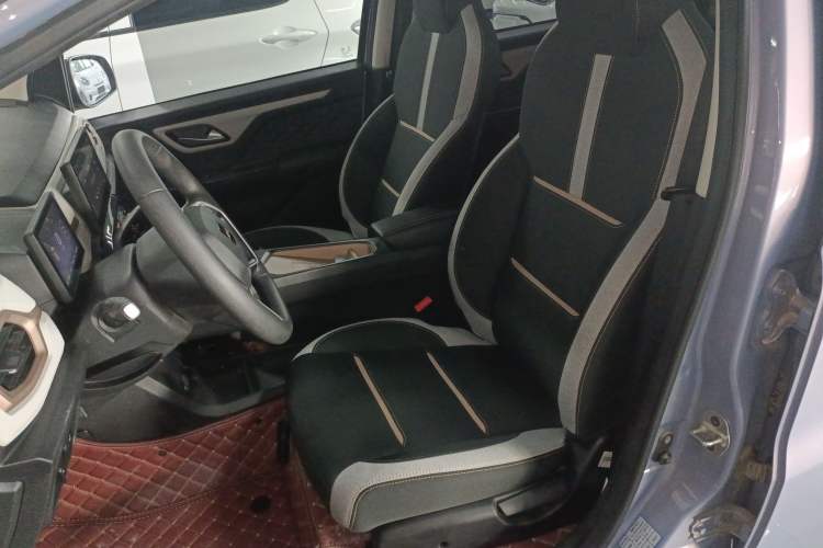 Used JAC Yiwei E10X 2024 Charming Edition 301km Lite