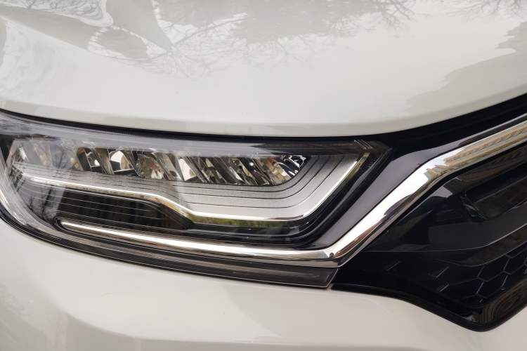 Used Honda CR-V 2021 240TURBO CVT 2WD Comfort Version Right Front Headlight