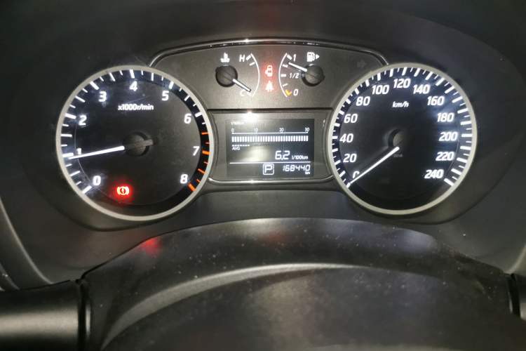 Used Nissan Sylphy 2016 1.6XV CVT Smart Enjoyment Version Odometer Close Up