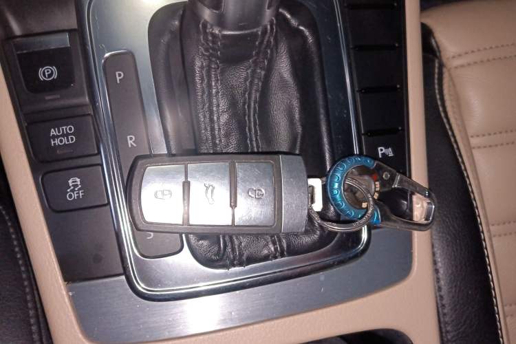 Used Volkswagen FAW-Volkswagen CC 2015 1.8TSI Prestige Model Vehicle Key