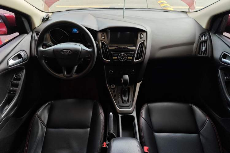 Used Ford Focus 2017 Hatchback 1.6L Automatic Comfort Plus SmartDrive Edition Center Console