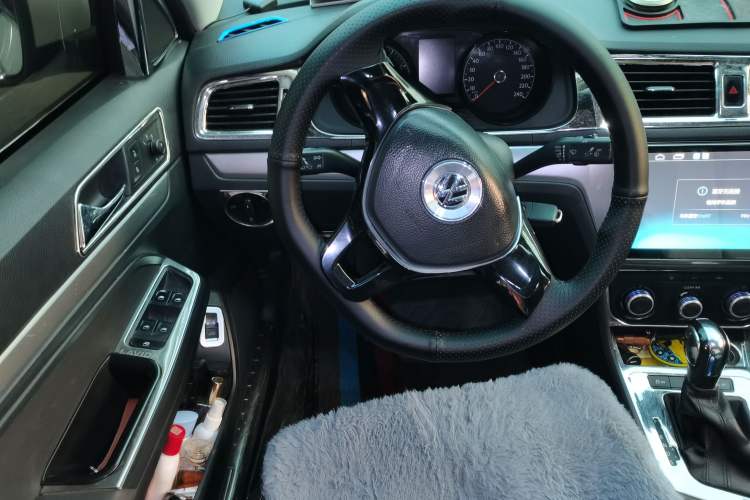 Used Volkswagen Lavida 2017 1.6L Automatic Fashion Edition