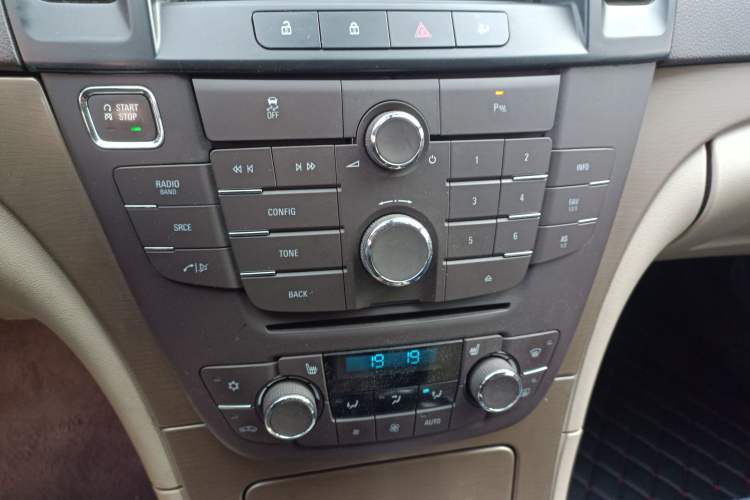 Used Buick Regal 2012 2.0L Luxury Edition
