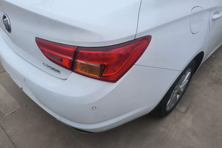 Used Buick Verano 2017 Sedan 20T Dual-Clutch Leading Model Right Rear Taillight