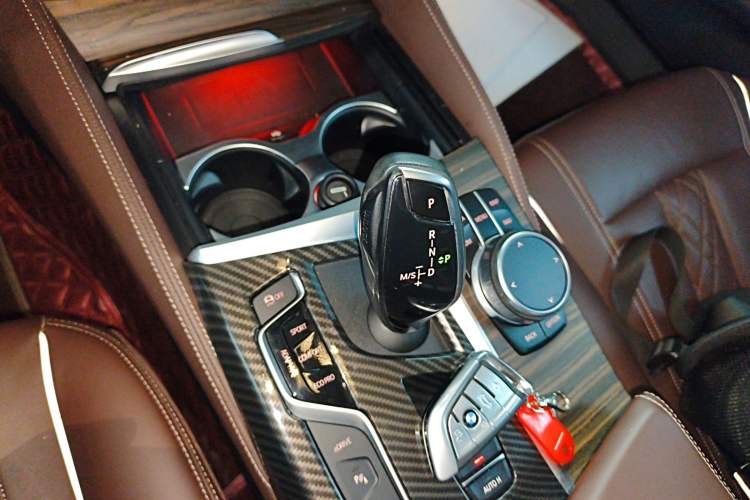 Used BMW 5 Series New Energy 2020 Mileage Upgrade Version 530Le Luxury Package
