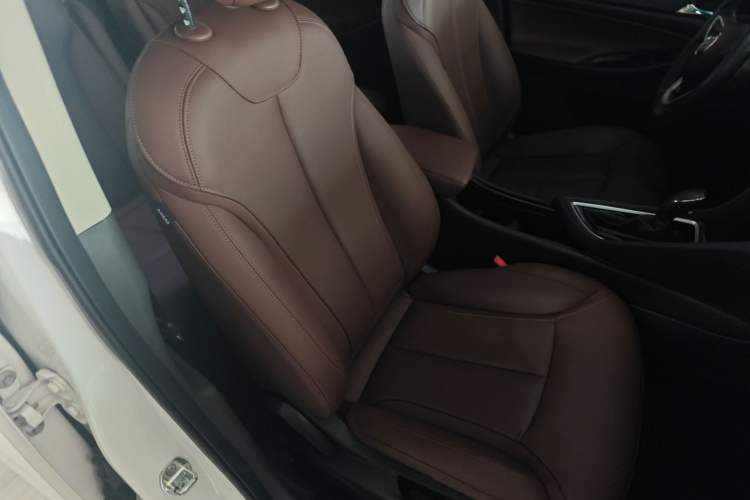 Used Buick GL6 2019 18T 6-Seater Connected Luxury Version China VI Standard