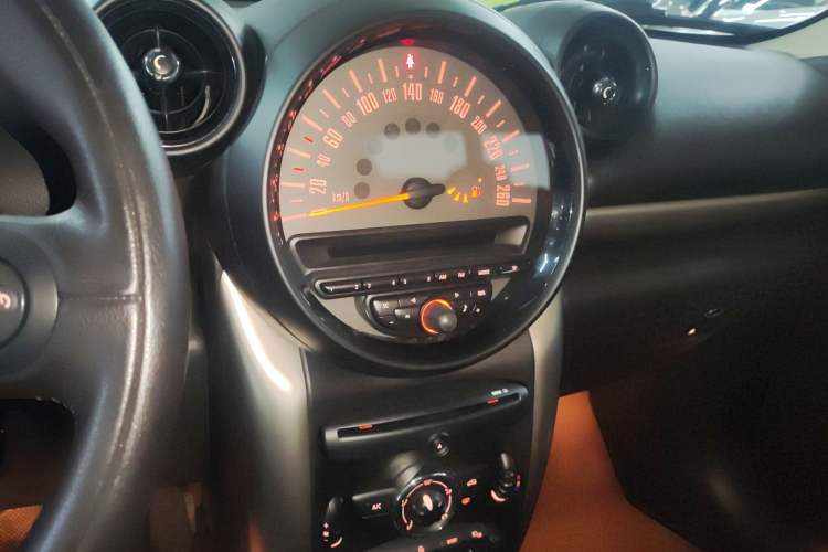 Used MINI Countryman 2014 1.6L COOPER Fun
