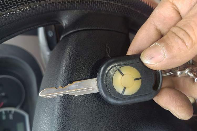 Used Wuling Hongguang 2014 1.2L Standard Model China IV