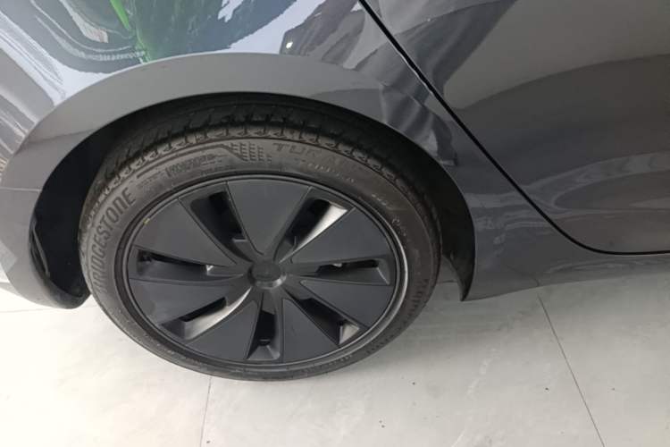 Used Tesla Model 3 2023 Long-Range All-Wheel-Drive Version