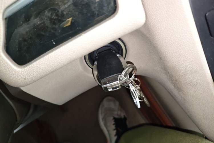 Used Mercedes-Benz R-Class 2015 R 320 4MATIC Luxury Model