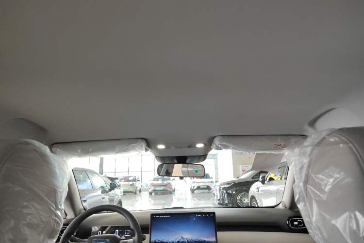 Used AION UT 2025 330 Starlight Edition Headliner