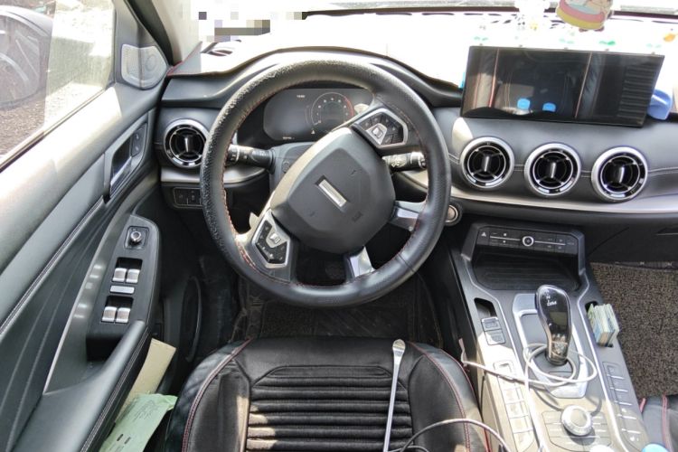 Used Wey VV6 2021 2.0T Two-Wheel Drive Smart Protection+
