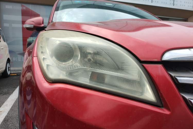 Used CHANGAN CS35 2014 1.6L Manual Luxury Model China IV Standard
