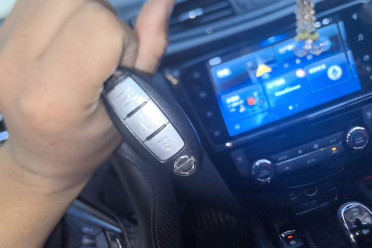 Used Nissan X-Trail 2019 2.0L CVT Smart Connect Comfort Edition 2WD
