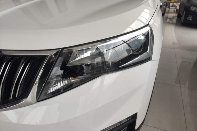 Used Skoda Kamiq 2018 1.5L Manual Comfort Edition China VI Standard Left Front Headlight