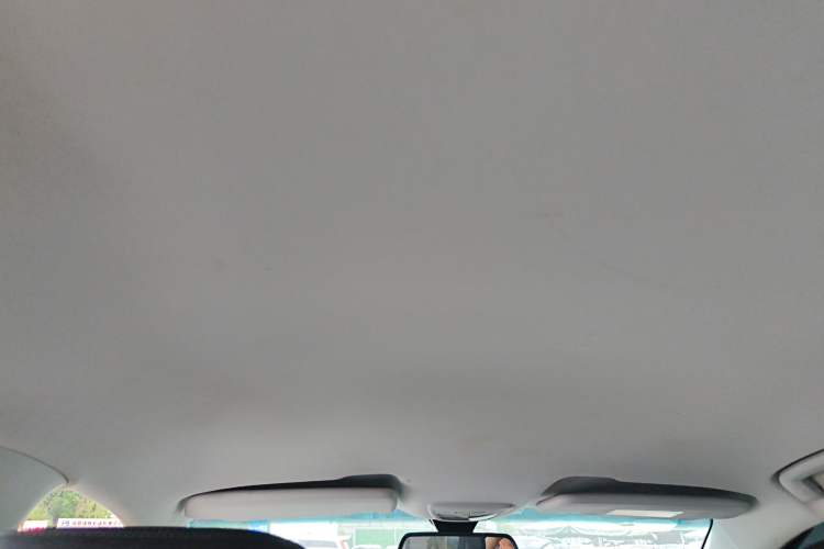 Used Baojun RM-5 2019 1.5T CVT Elite Version with 24-Hour Online Service 5 Seats Headliner