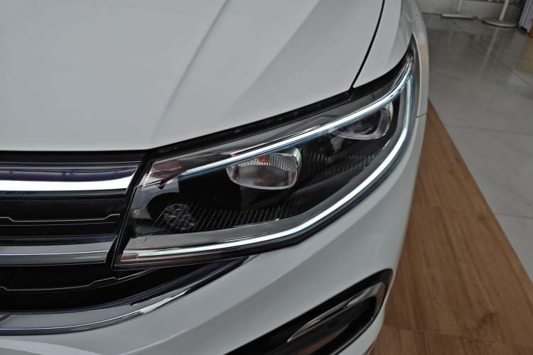 Used Volkswagen Bora 2025 Model, Facelifted 300TSI DSG Zunxing Edition Left Front Headlight