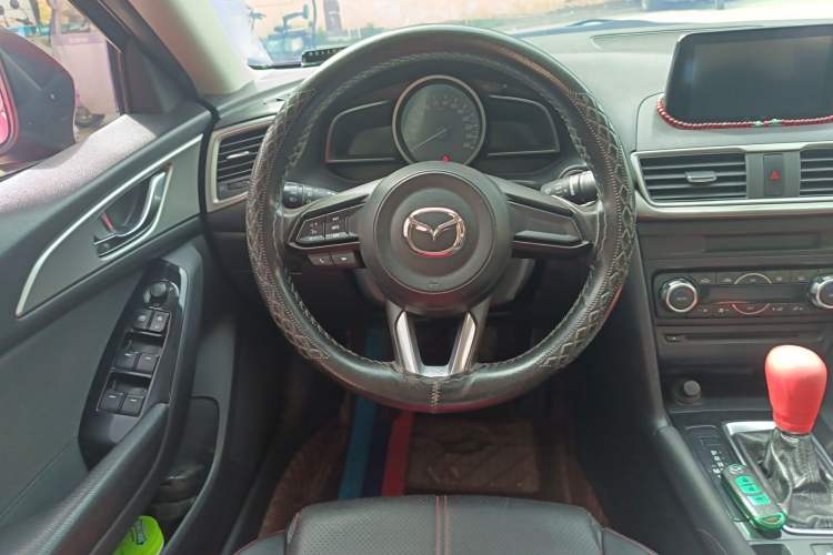 Used Mazda 3 Axela 2017 Sedan 1.5L Automatic Luxury Model Emission Standard China V