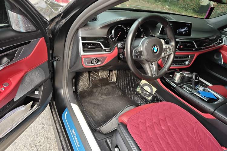 Used BMW 7 Series 2018 740Li xDrive Luxury Edition M Sport Package Black Flame Version
