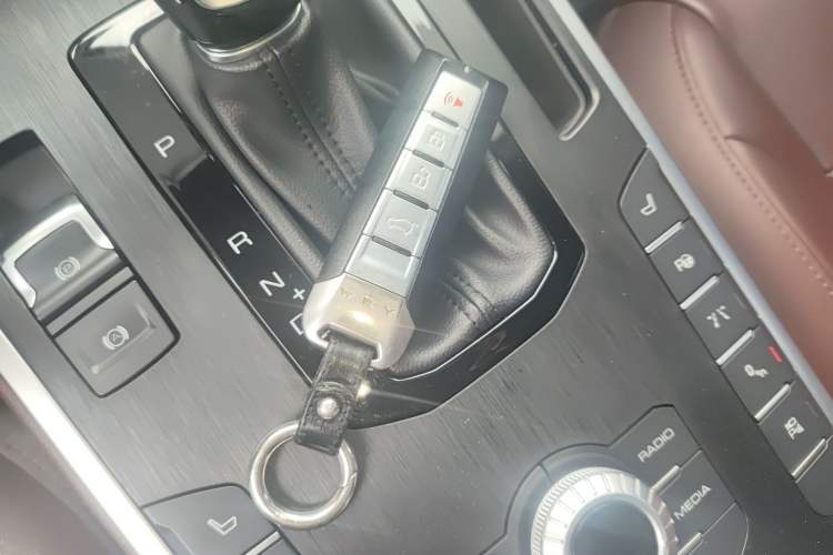 Used Wey P8 2018 2.0T Flagship Model Vehicle Key