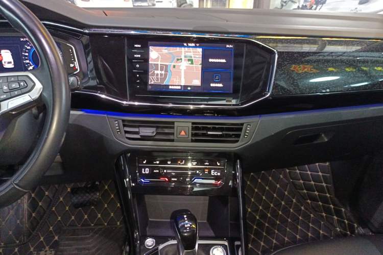 Used Volkswagen Tayron GTE Plug-in Hybrid 2020 1.4T Luxury Model Audio And AC Panel