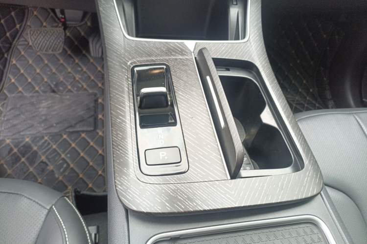 Used Venucia V DD-i 2023 110 km iE Version