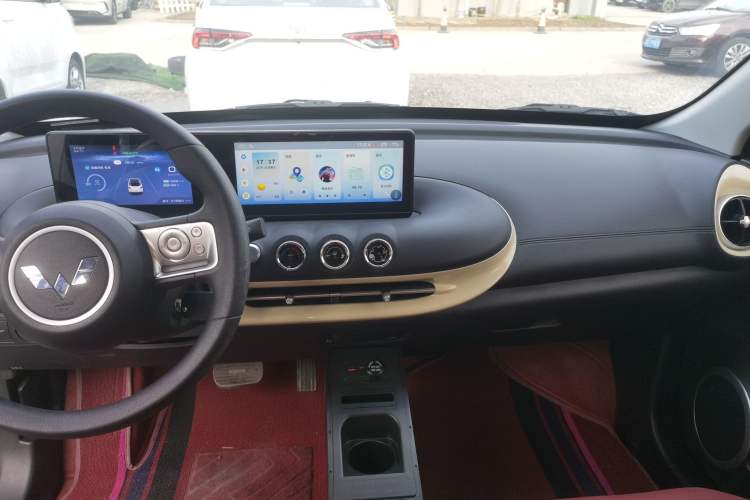 Used Wuling Bingo 2023 333 km Fast-Share Version Audio And AC Panel