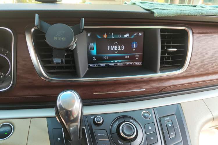 Used Buick GL8 2018 28T Luxury Model China VI Standard
