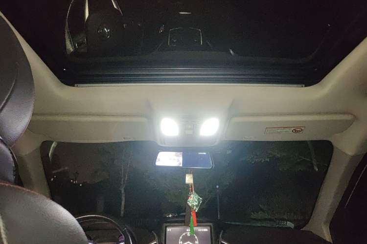 Used Dongfeng Aeolus AX7 2016 2.0L Automatic Zhiyi Trim