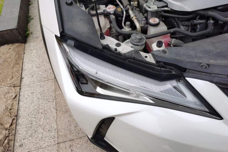 Used Lexus UX 2020 260h Explore-Cool Edition Right Front Headlight