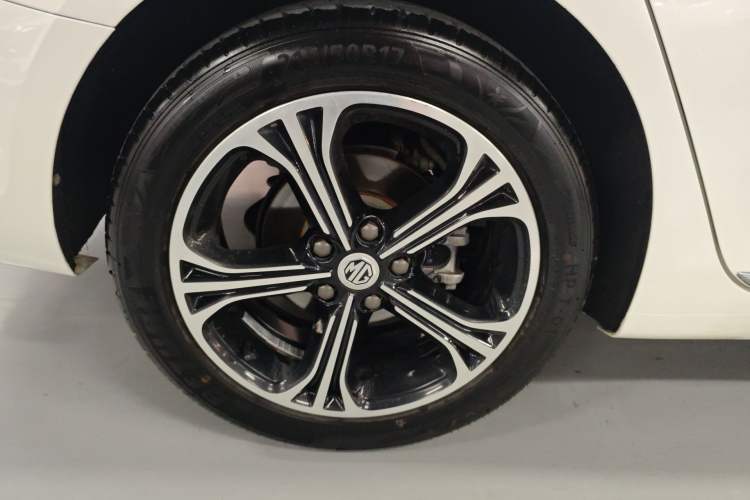 Used MG 6 2017 20T Automatic Luxury Smart Connect Version China V Standard Right Rear Wheel Hub
