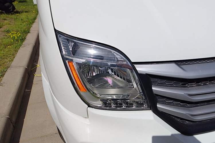 Used SAIC MAXUS Xintu V80 
