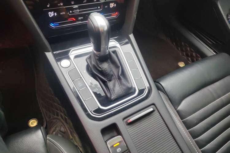 Used Volkswagen Magotan 2020 330TSI DSG Leading Model
