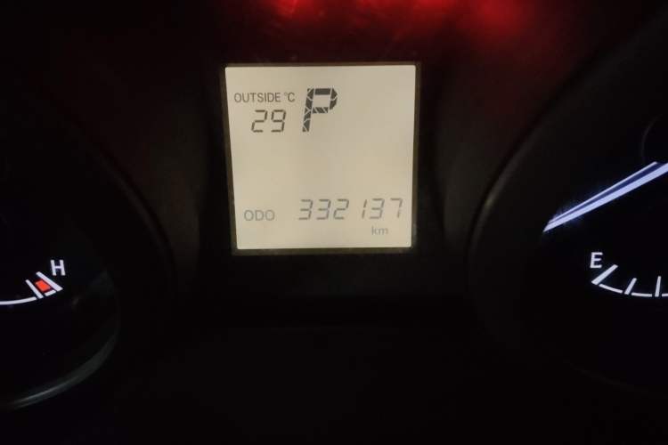 Used Toyota Prado 2010 2.7L Automatic Standard Edition Odometer Close Up