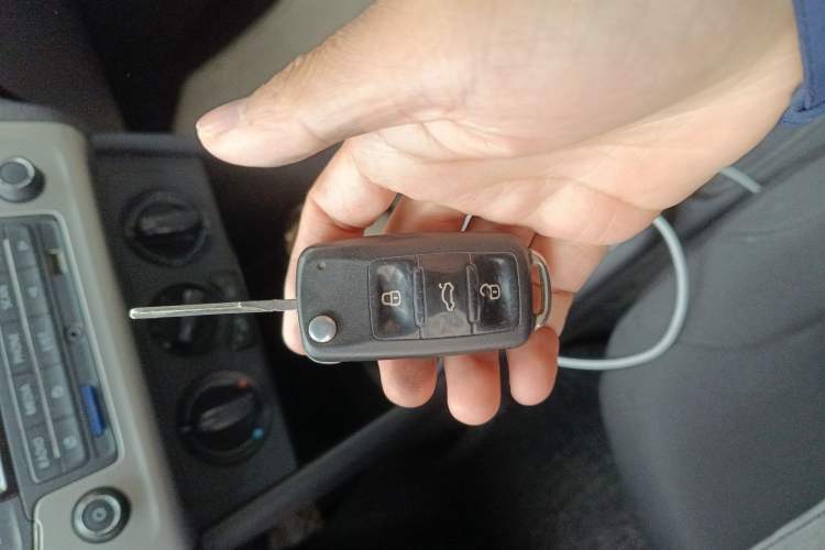 Used Volkswagen Polo 2011 1.6L Manual ZhiShang Edition Vehicle Key