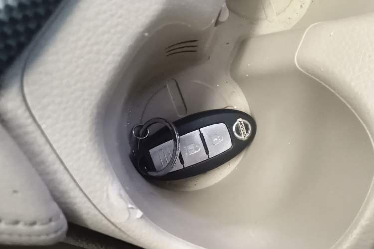 Used Nissan X-Trail 2014 2.0L CVT Comfort Edition 2WD Vehicle Key