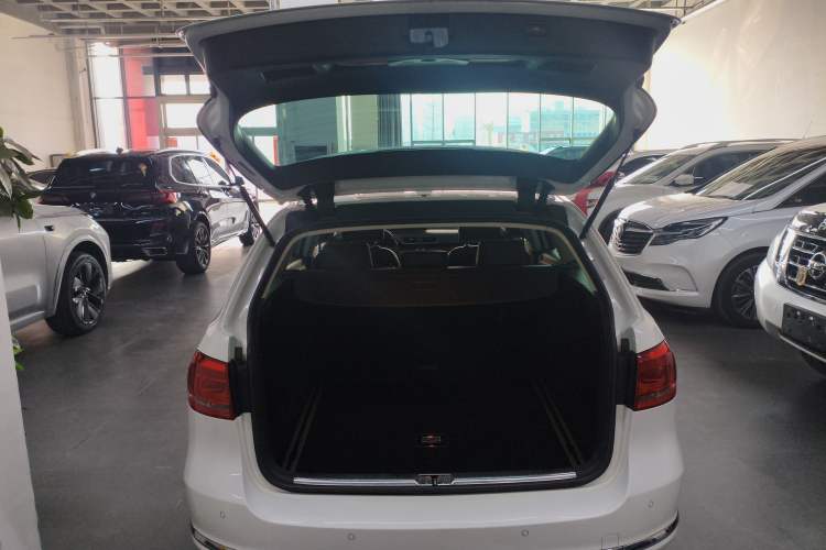 Used Volkswagen Magotan 2015 Travel Edition 2.0 TSI Comfort Version