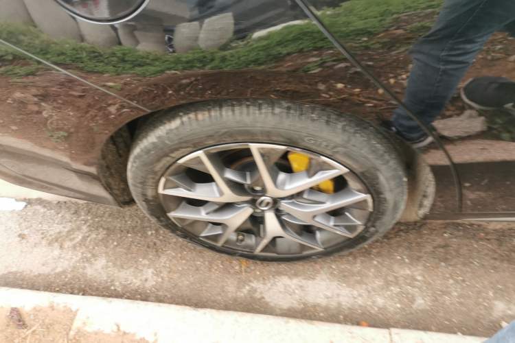 Used GAC Trumpchi EMPOW 2021 270T DCT J15 Version Exterior 5