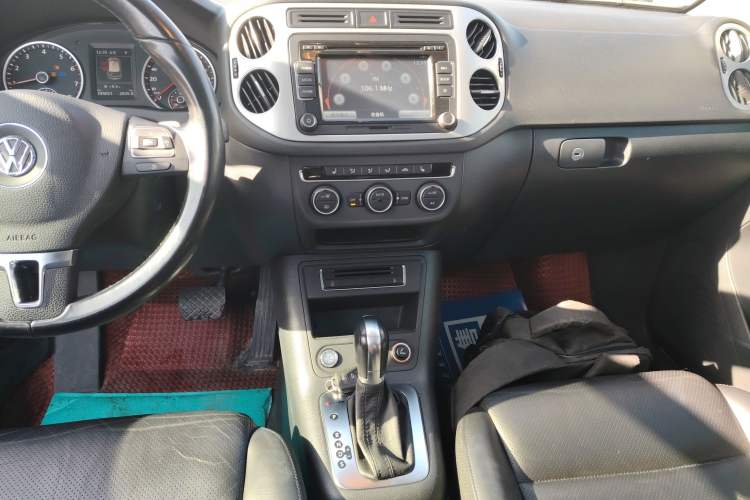 Used Volkswagen Tiguan L 2015 1.8TSI Automatic All-Wheel-Drive Luxury Model