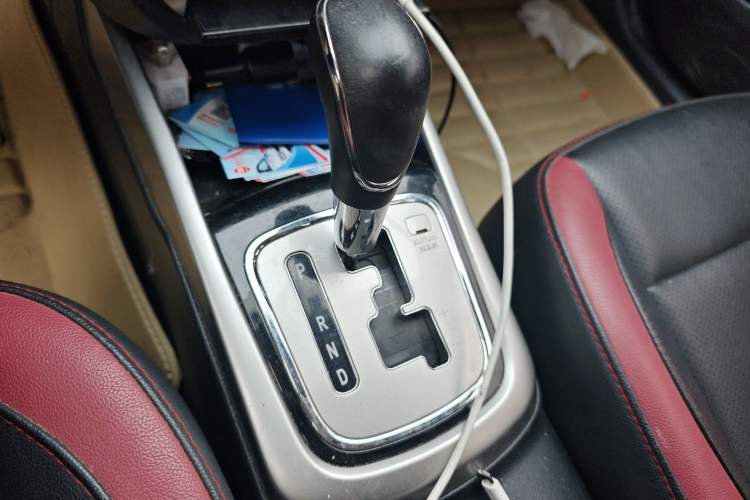 Used CHANGAN Eado 2013 1.6L Automatic Junku Model China IV Standard Gear Lever