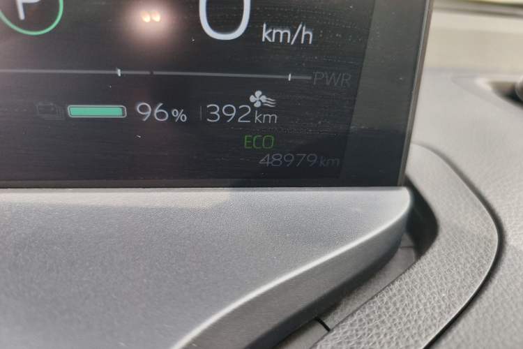 Used Toyota bZ3 2023 517 km Elite PRO Odometer Close Up