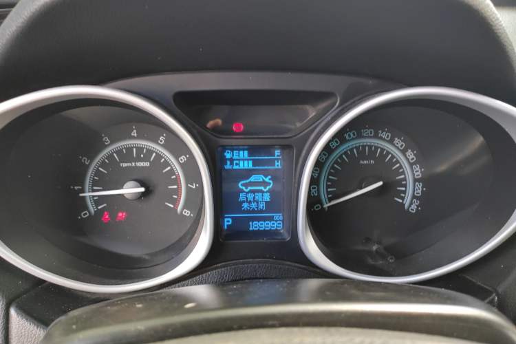 Used GAC Trumpchi GS5 Super 2015 1.8T Automatic Two-Wheel Drive Luxury Edition