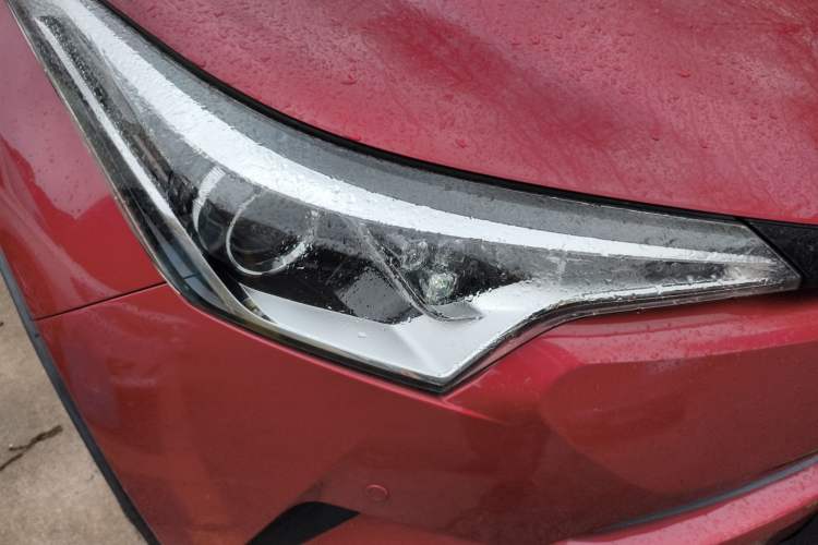 Used Toyota C-HR 2018 2.0L Leading with Sunroof China V Standard