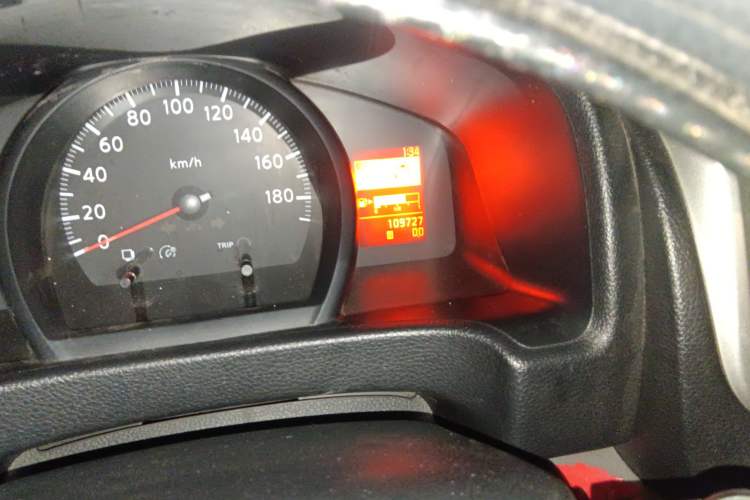 Used Nissan NV200 2012 1.6L 232 Seats Luxury Version
