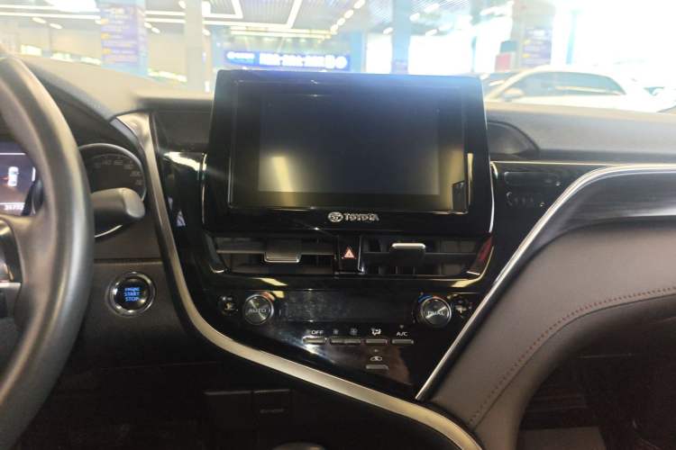 Used Toyota Camry 2023 2.0GVP Premier Edition Audio And AC Panel