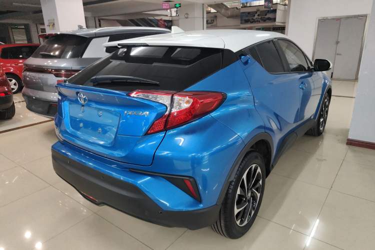 Used Toyota IZOA 2018 2.0L Yichi Version China VI Standard