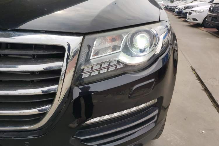 Used Haval H8 2015 2.0T Four-Wheel Drive Luxury Model