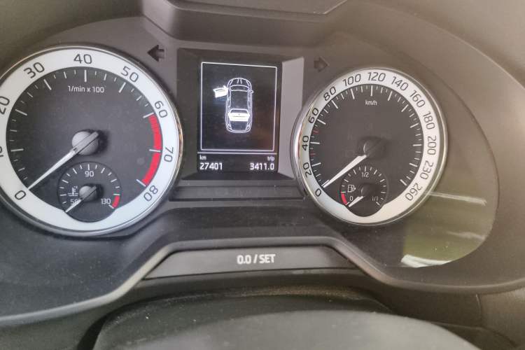 Used Skoda Octavia 2018 TSI280 DSG Luxury Edition Odometer Close Up