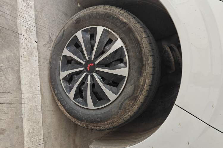 Used Wuling Hongguang New Energy 2024 All-Electric Model 300KM Practical Version
